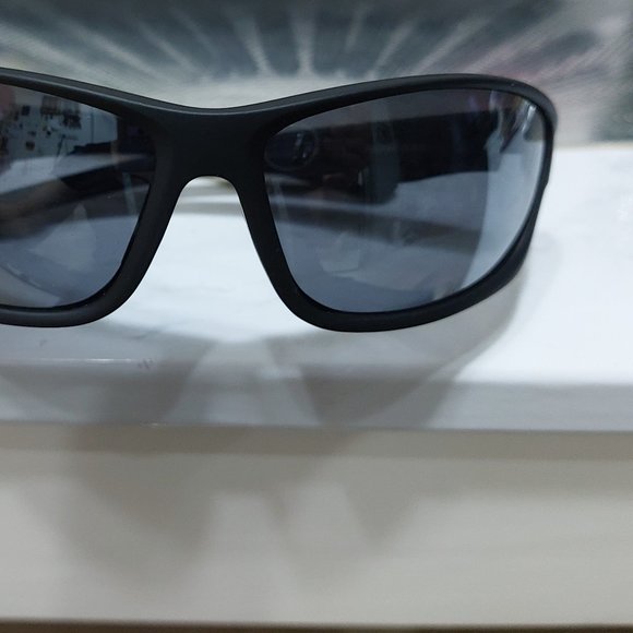 Ironman Foster Grant Men’s Sunglasses Nice Comfortable Handles AH0122 Relentless - Picture 3 of 7